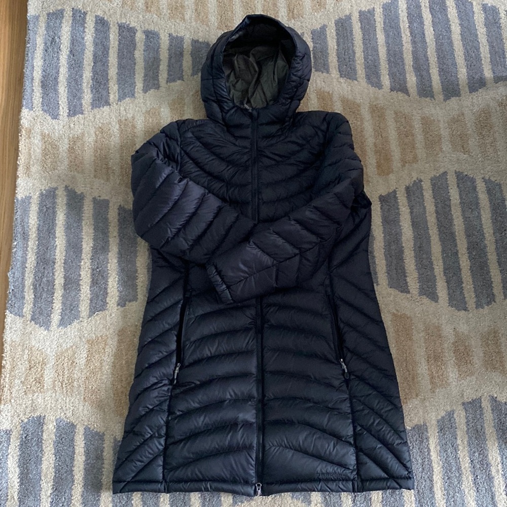 LL bean Women’s Ultralight 850 Down Hooded Coat
